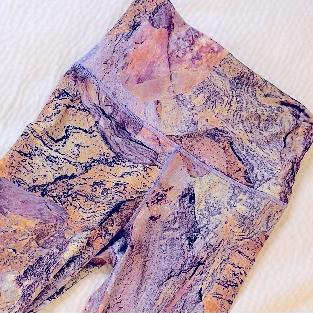 “Orchid Moonrock” Legging 🦄 Fabletics Define Ultra HW 7/8 Legging 🦄